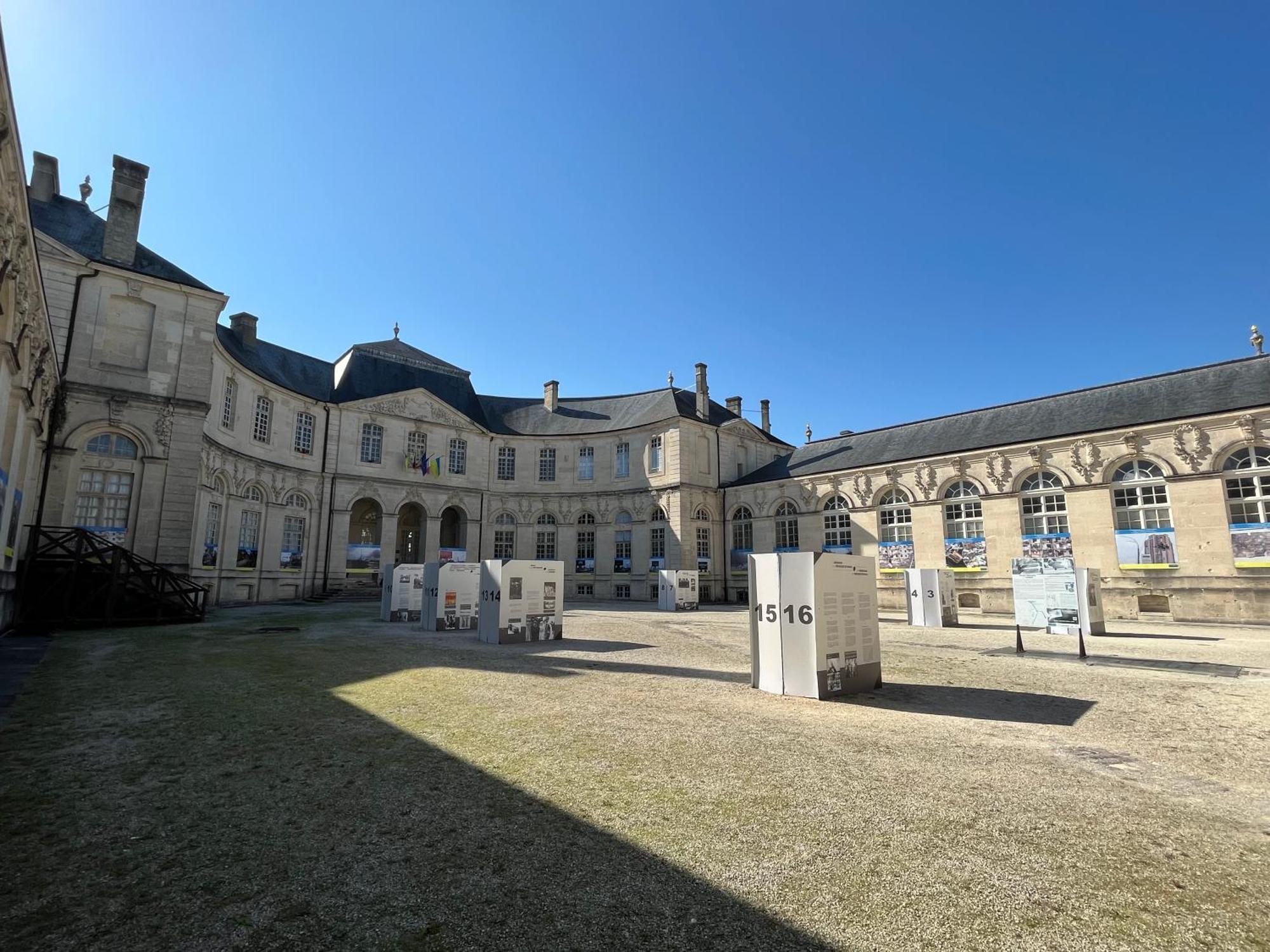 La Cour Du Prince Verdun-sur-Meuse Luaran gambar