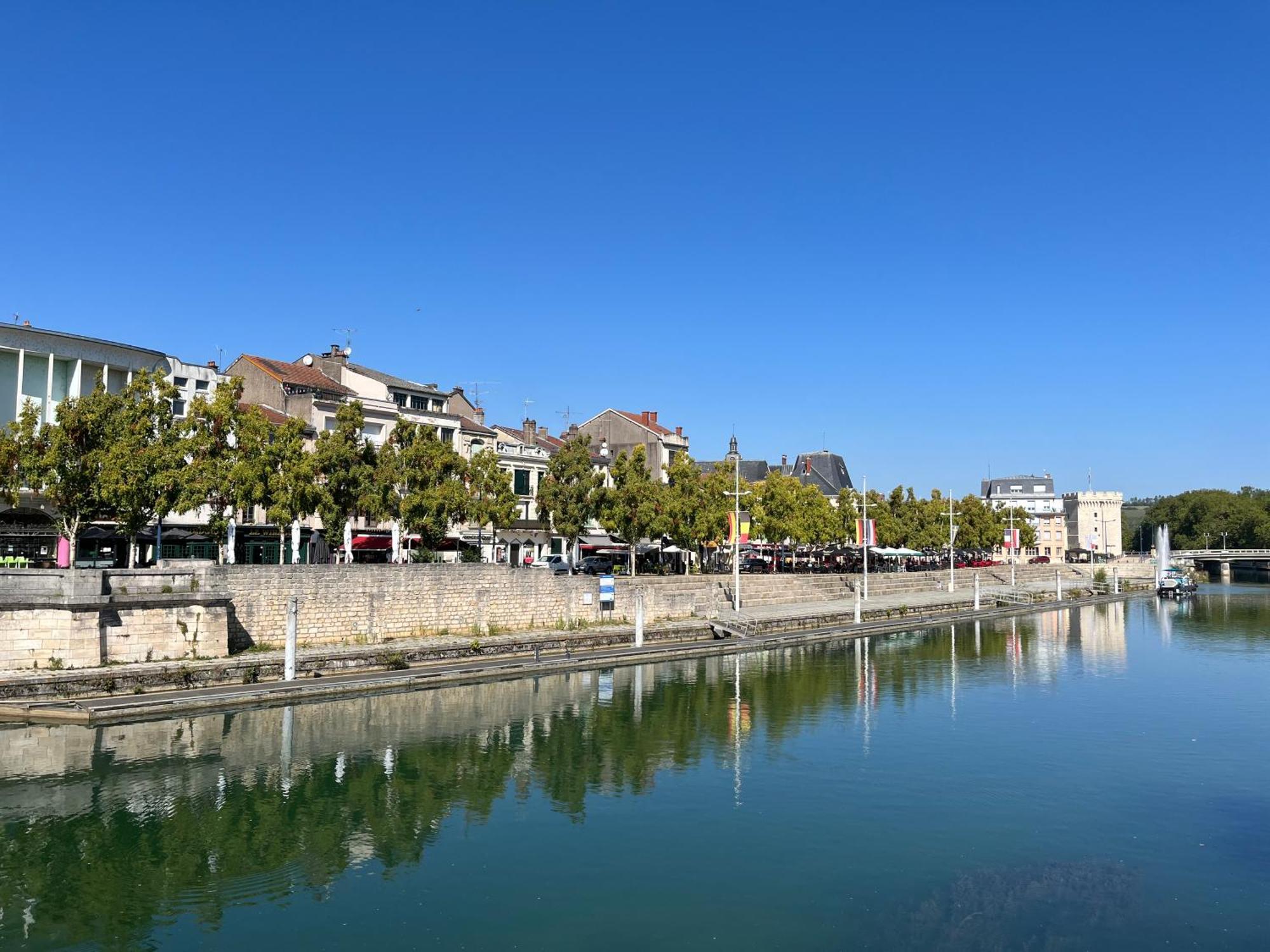 La Cour Du Prince Verdun-sur-Meuse Luaran gambar